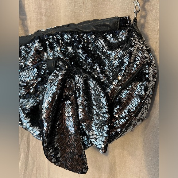 Bill Blass Sequin Nostalgic Shoulder Bag - Picture 8 of 13